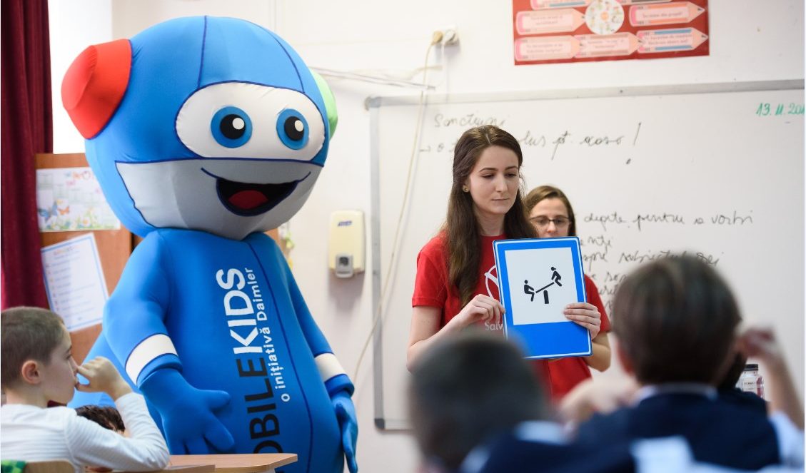 (Video) Mobile Kids, Scala sau Porsche 911 cronograf