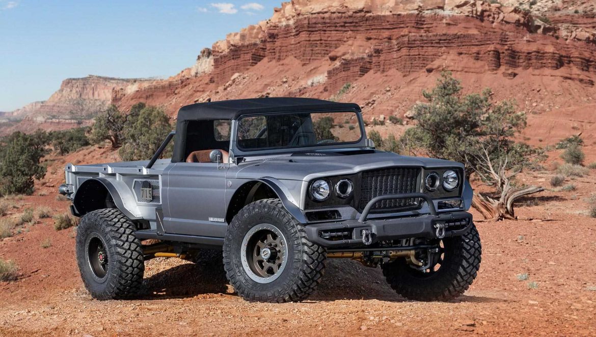 (Video) Gladiator show la Jeep Easter Safari