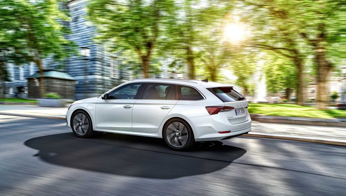 Octavia 4 e K(am)5, dar Zéda e mai colorat