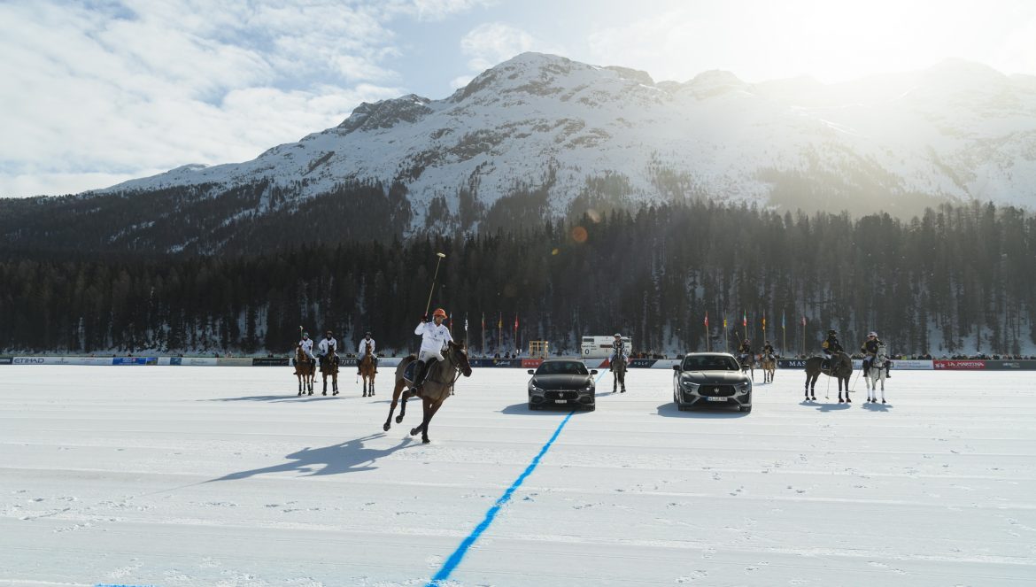 Maserati Levante Royale sau Nissan Navara AT32