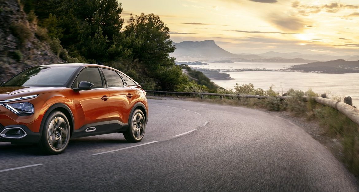 Citroen C4 și e-C4, fotografii și informații tehnice complete