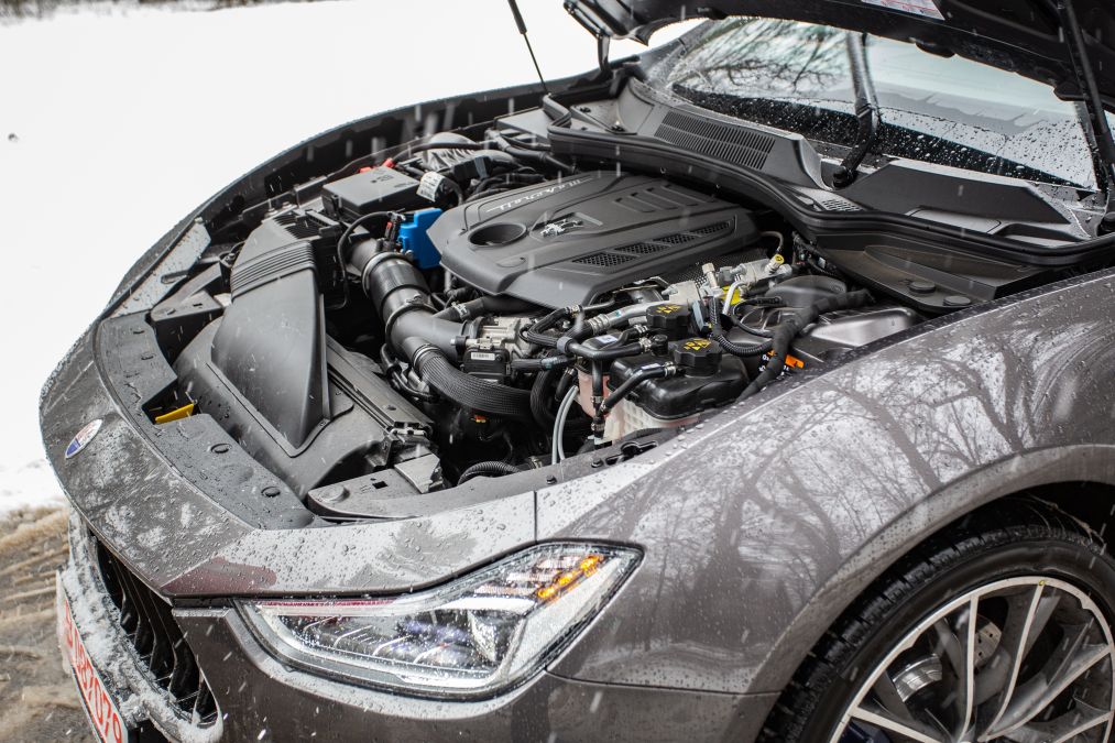 motor Maserati Ghibli Hybrid