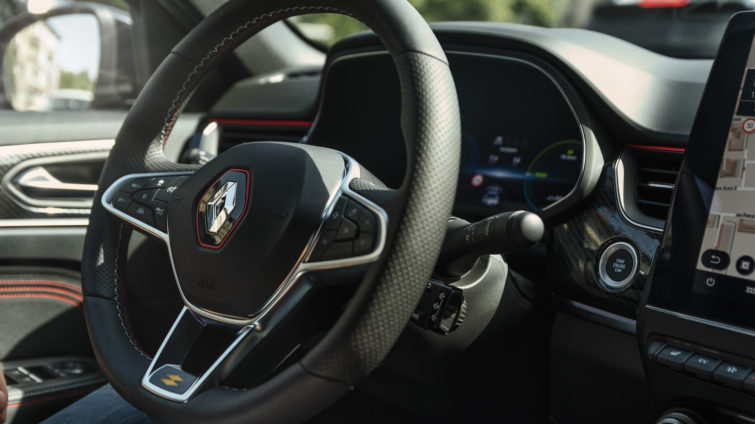 Renault Arkana E-Tech Hybrid_7