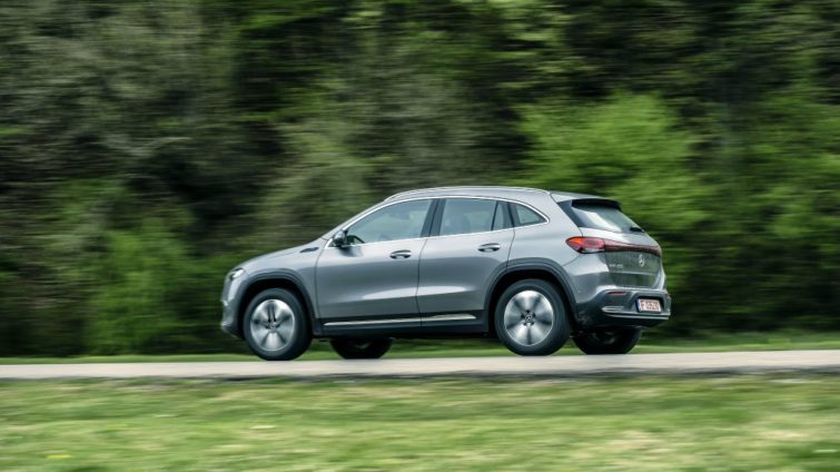 test Mercedes EQA