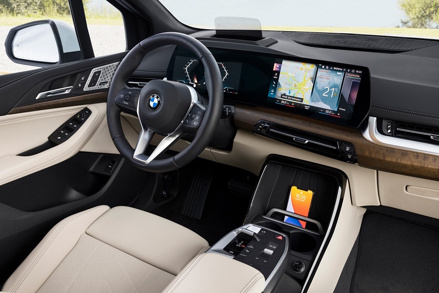 P90437766_lowRes_the-all-new-bmw-223i
