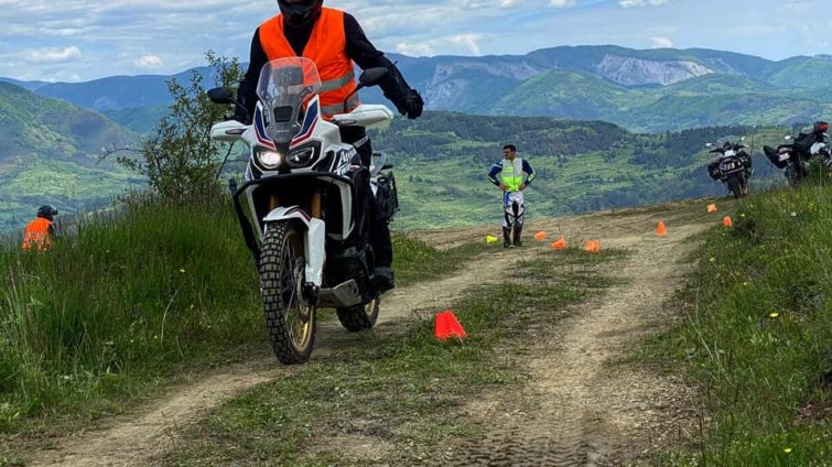 Școala moto AMI