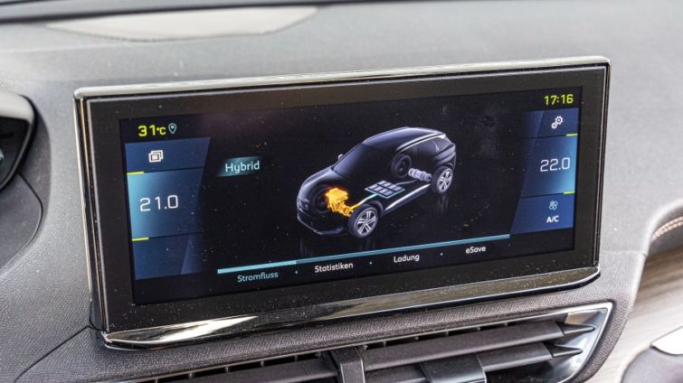 test peugeot 3008 PHEV AWD
