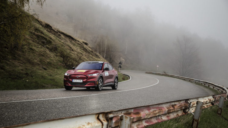 Ford Mustang Mach-E - Premiul de Popularitate Best Electric Car in Romania