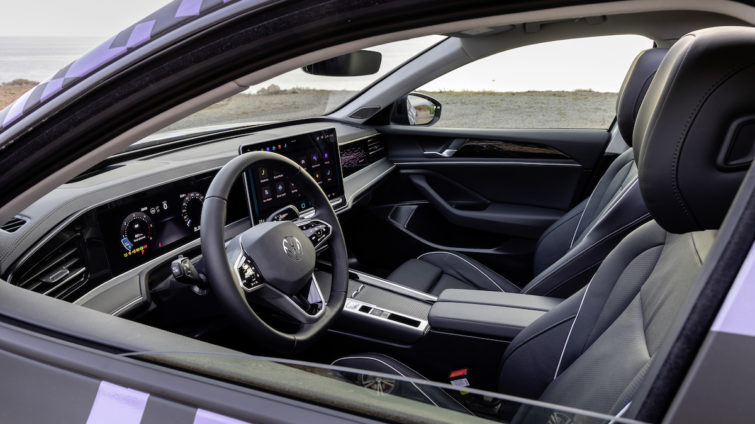 VW Passat Variant camuflat