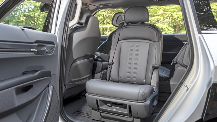 contact Kia EV9