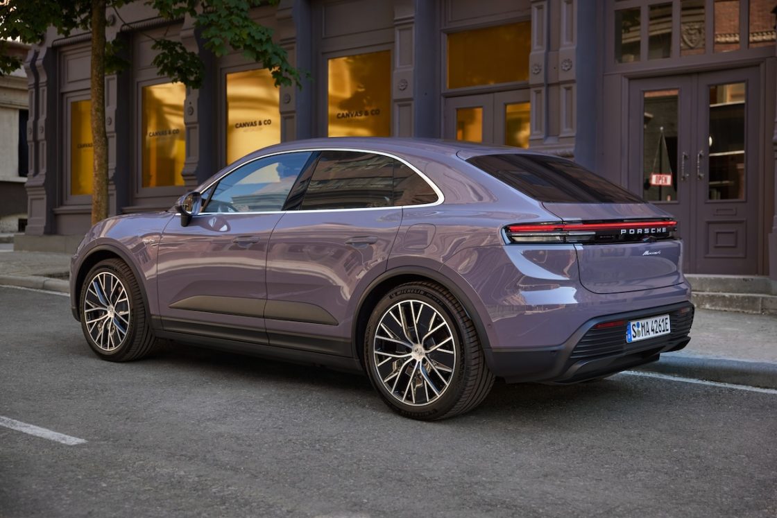 Porsche Macan 2024 EV