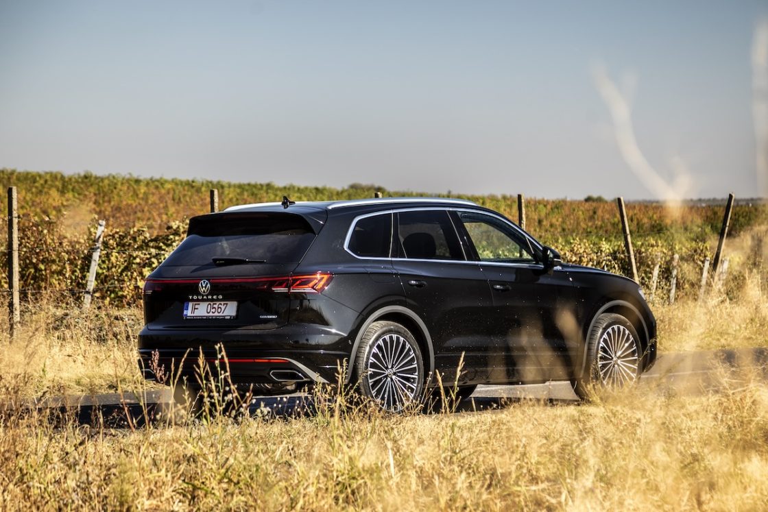 VW Touareg PHEV facelift - test drive