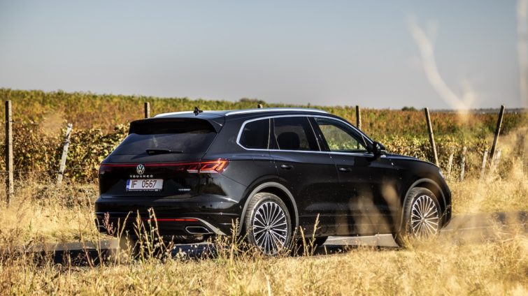 VW Touareg PHEV facelift - test drive