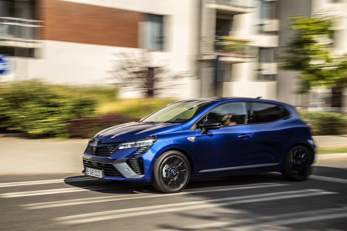 Test Drive Renault Clio E Tech Hybrid Adiere Sportiv 