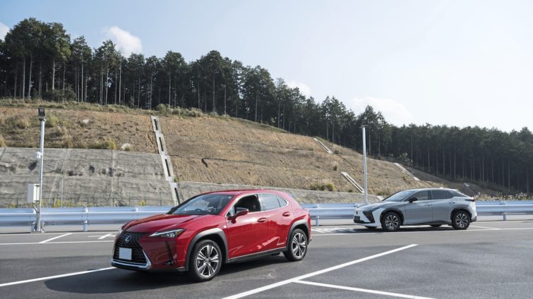 Cutie manuală - Lexus BEV Manual