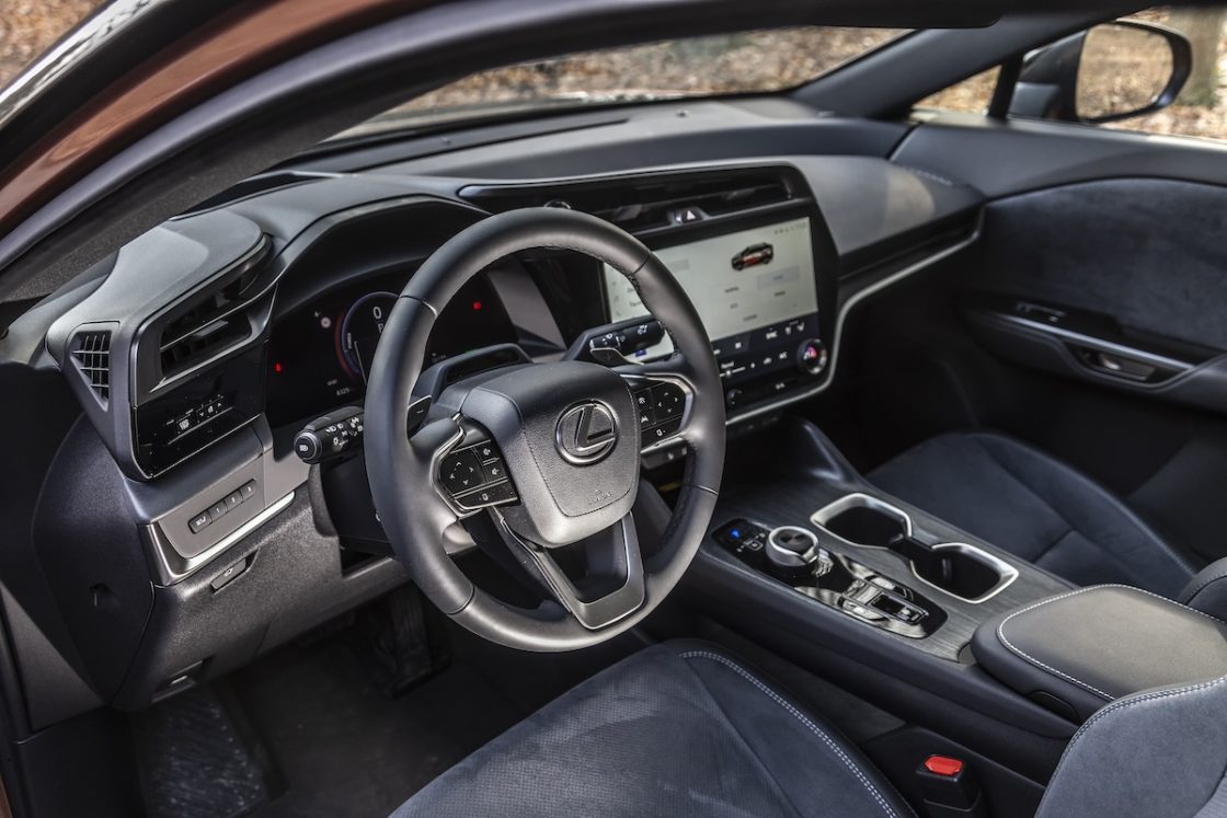 Lexus RZ 450e