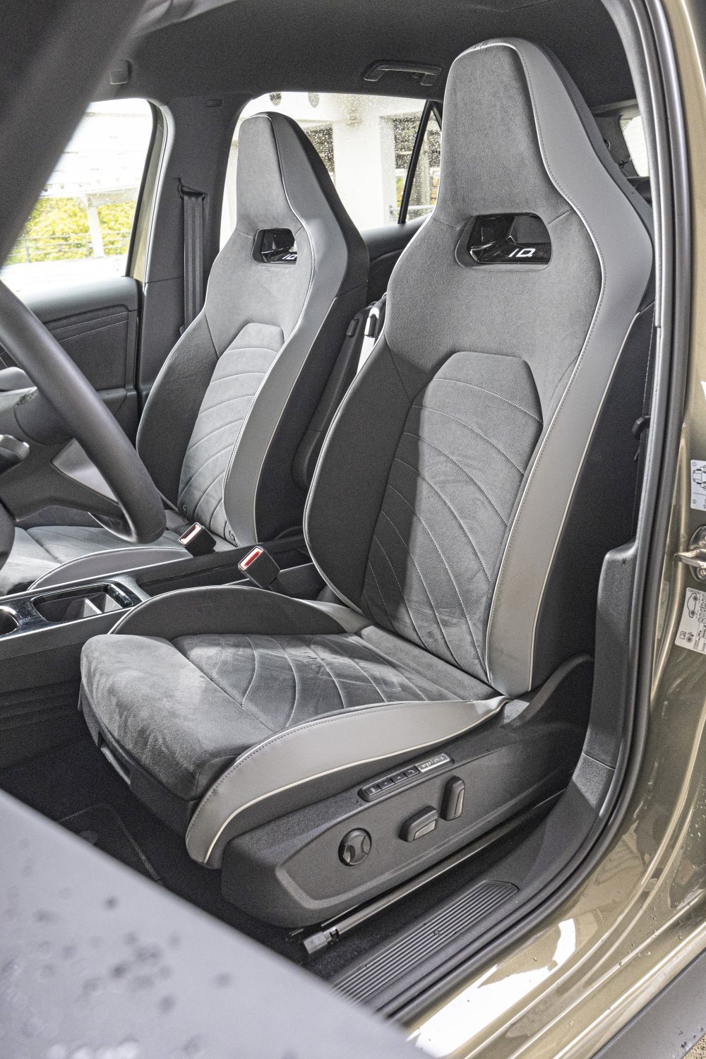 test comparativ Hyundai Kona vs VW ID.3 facelift 2024