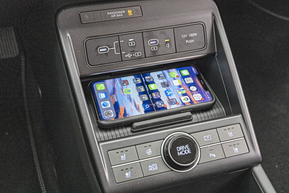 test comparativ Hyundai Kona vs VW ID.3 facelift 2024