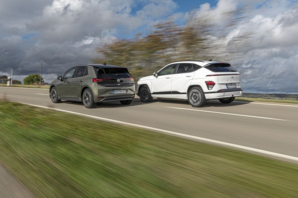 test comparativ Hyundai Kona vs VW ID.3 facelift 2024