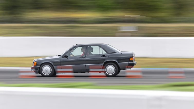 Mercedes 190D 2.5 Test
