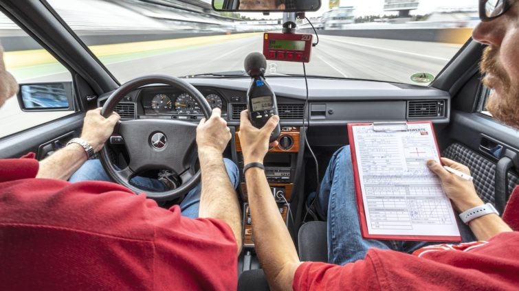 Mercedes 190D 2.5 Test