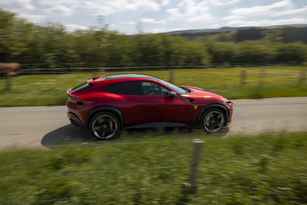 test Ferrari Purosangue