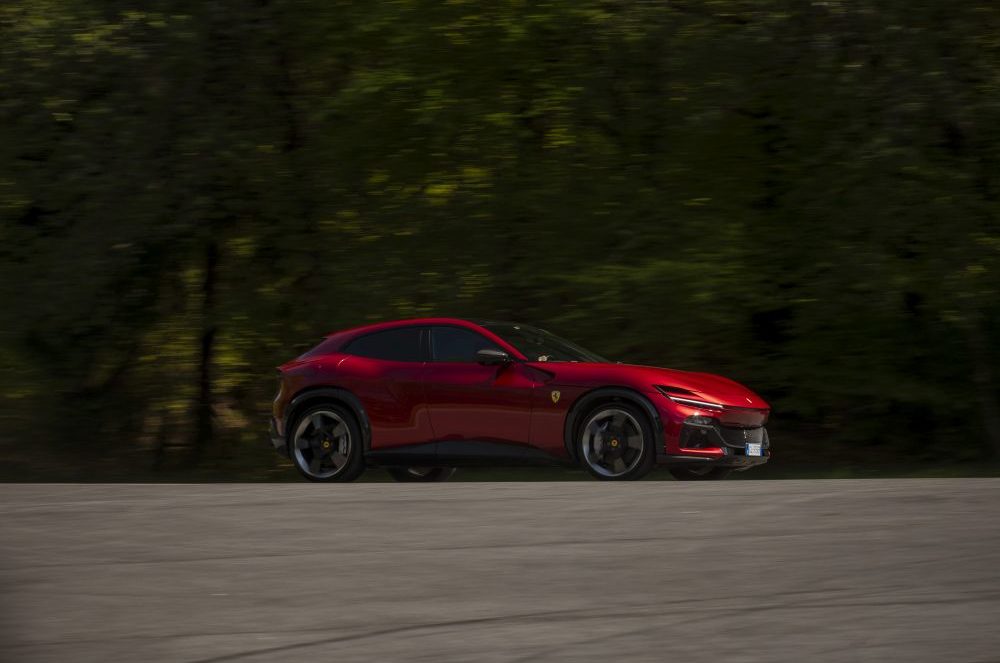 test Ferrari Purosangue