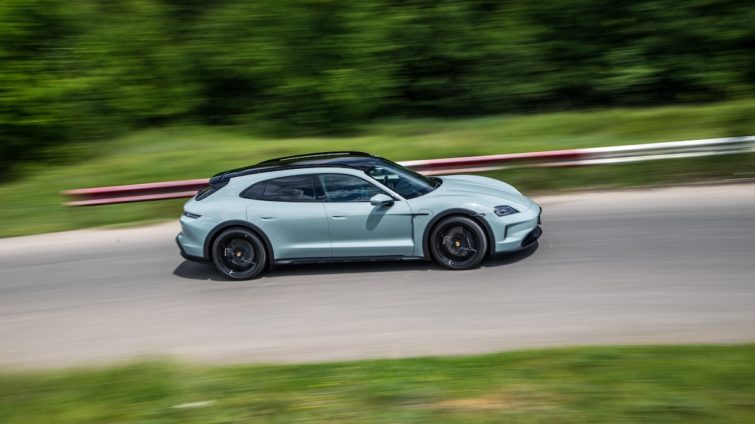 Porsche Taycan Cross Turismo facelift