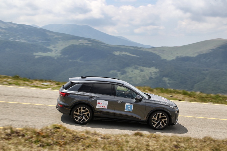 Audi Q6 e-tron Auto Motor si Sport 2025