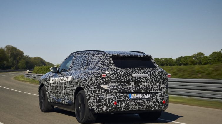 BMW iX5 Hydrogen 2028