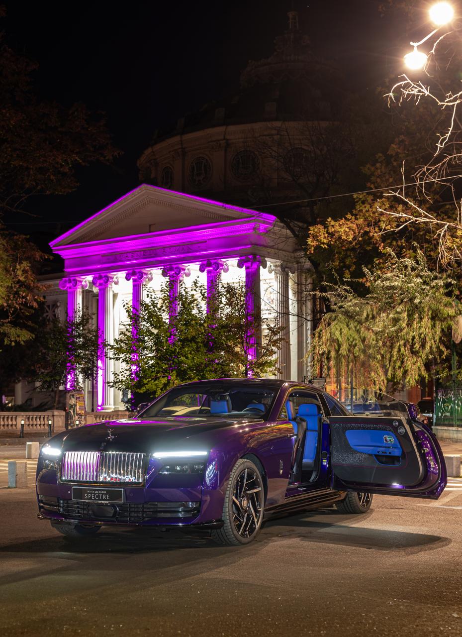 Rolls-Royce Spectre Black badge