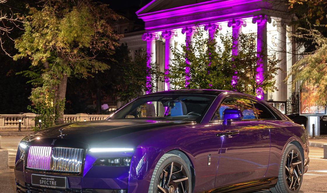 Rolls-Royce Spectre Black badge