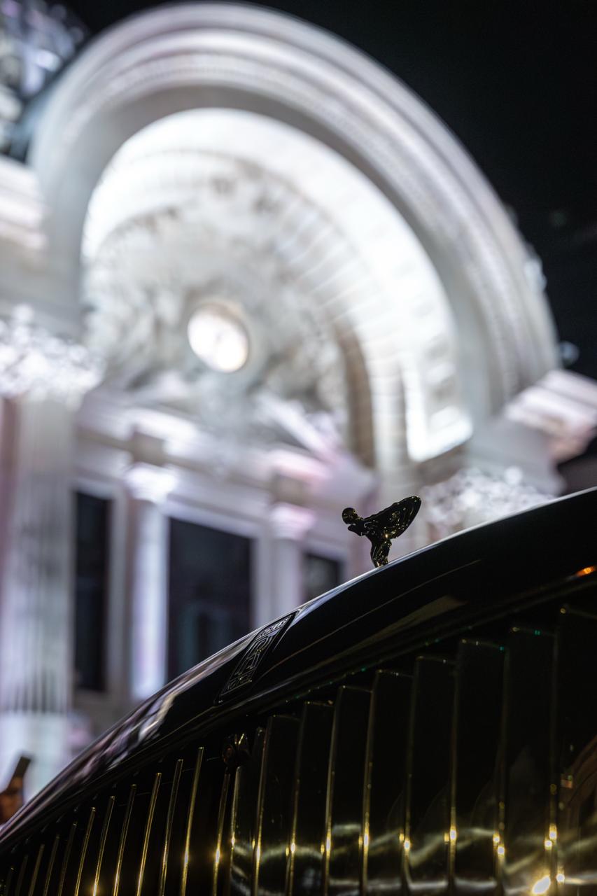 Rolls-Royce Spectre Black badge