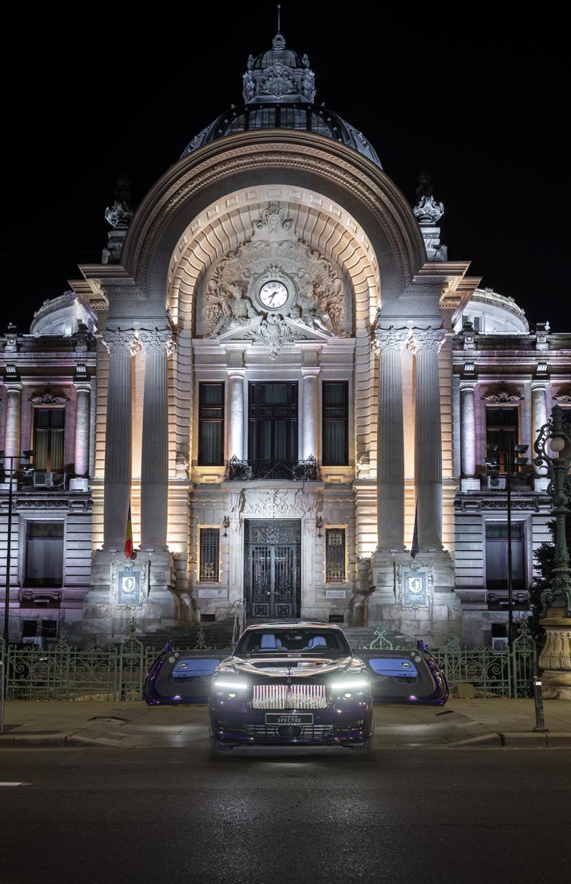 Rolls-Royce Spectre Black badge