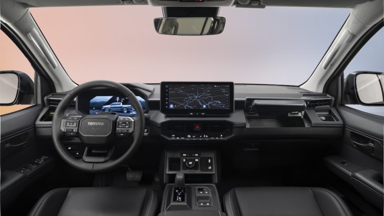 Toyota Hilux electric 2026