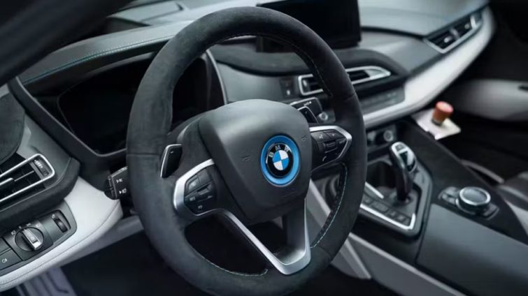 Alpina Bi8 bazat pe BMW i8