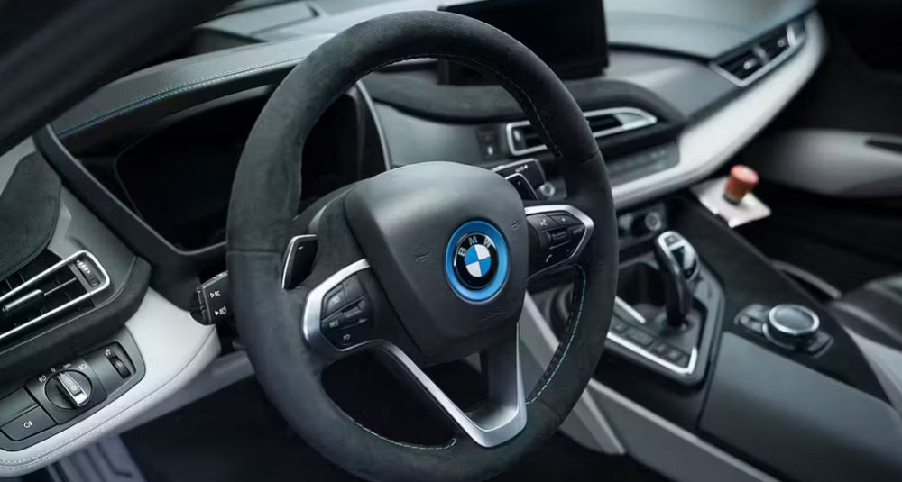 Alpina Bi8 bazat pe BMW i8