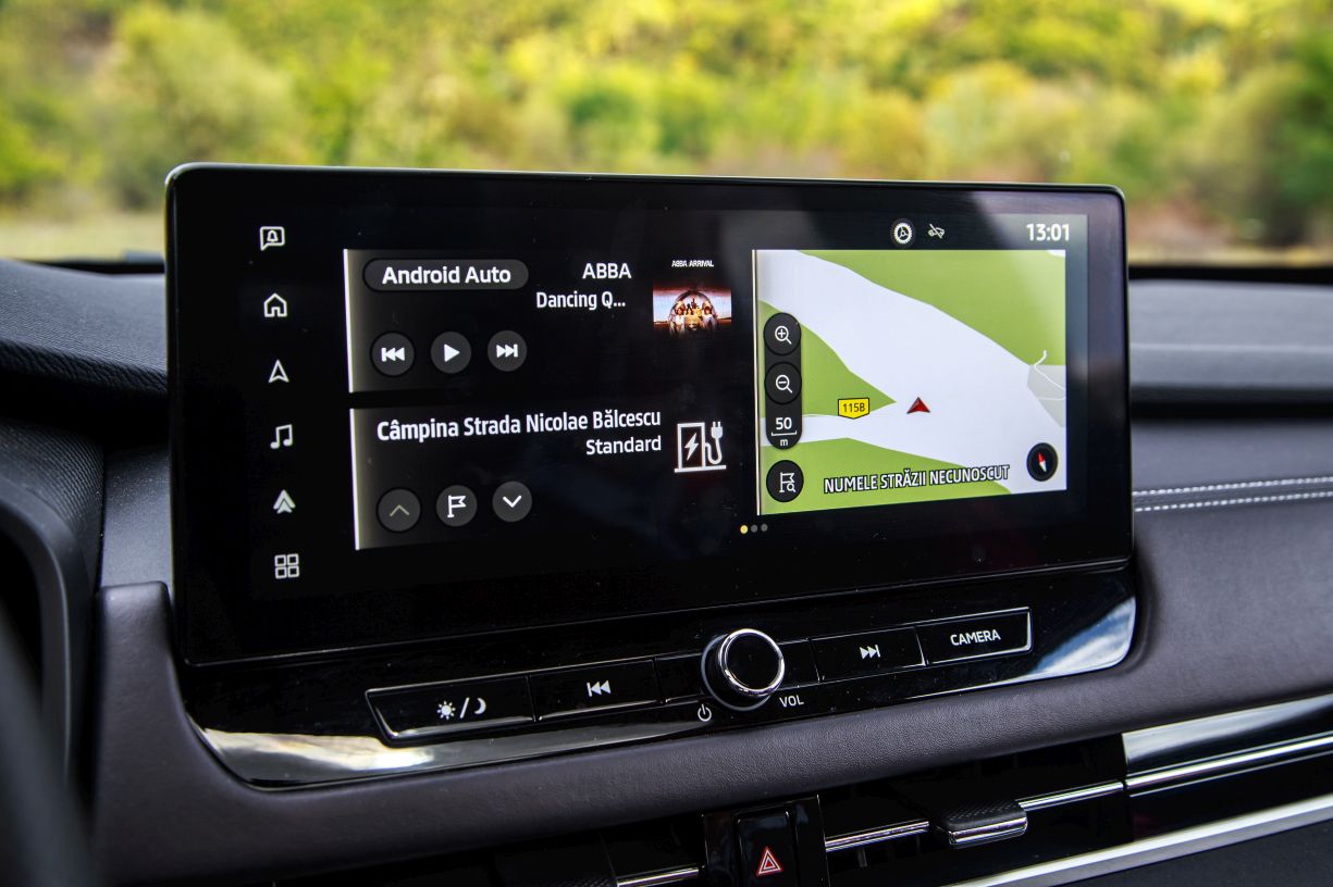 test Mitsubishi Outlander 2025