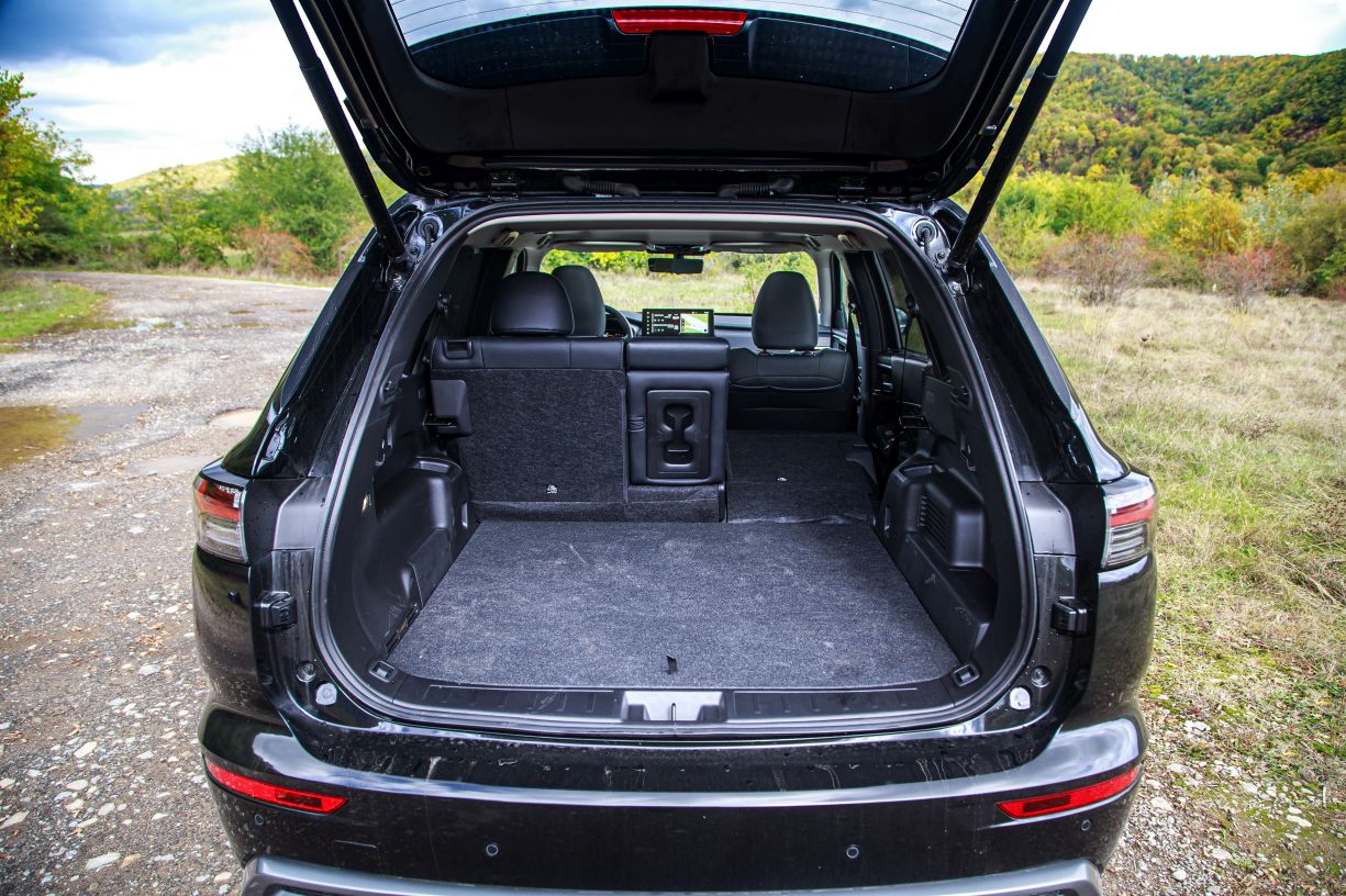 test Mitsubishi Outlander 2025