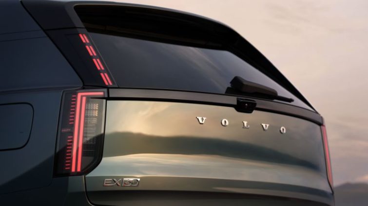 Volvo EX60 2026