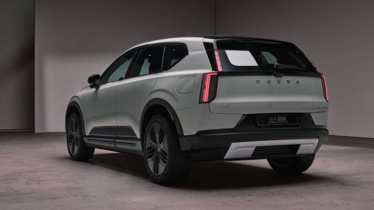Volvo EX60 2026