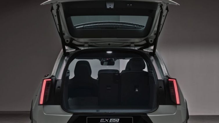 Volvo EX60 2026