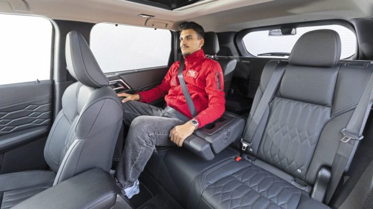 Test comparativ Hyundai Santa Fe, Mitsubishi Outlander, VW Tayron