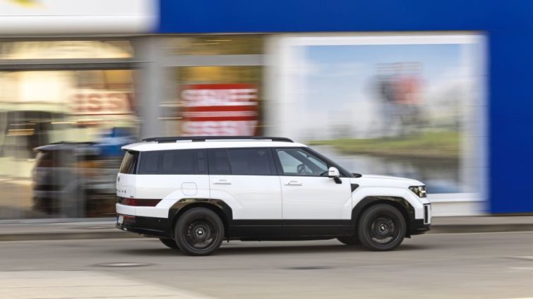 Test comparativ Hyundai Santa Fe, Mitsubishi Outlander, VW Tayron