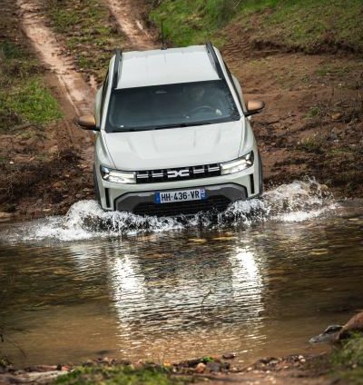 Dacia Duster Hybrid G-150 4x4