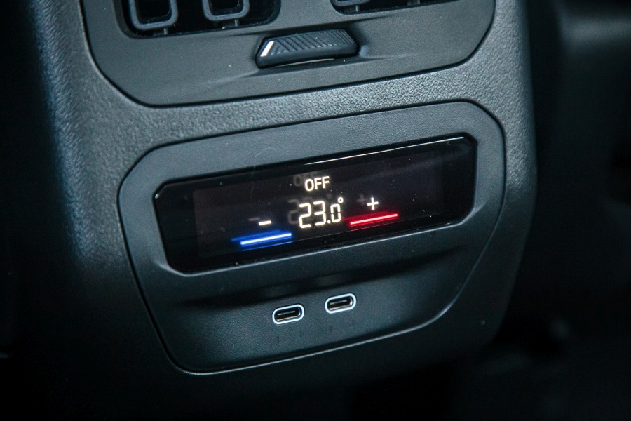 test BMW iX3 50 xDrive