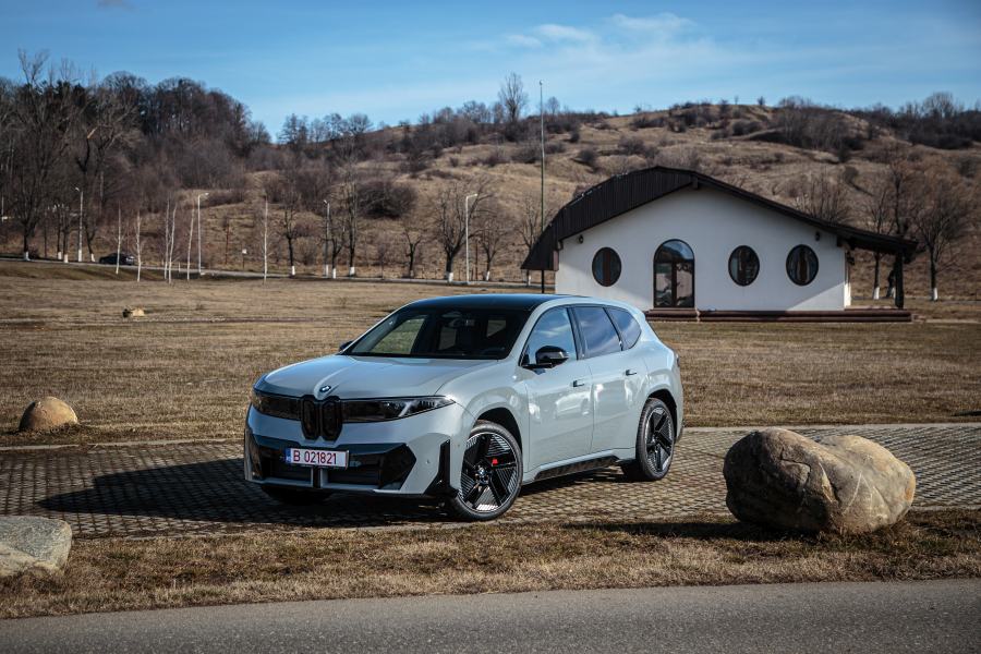 test BMW iX3 50 xDrive