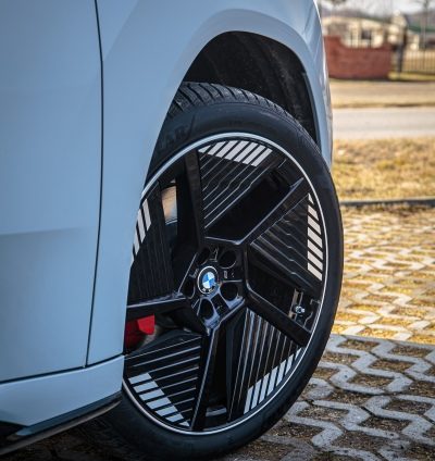 test BMW iX3 50 xDrive