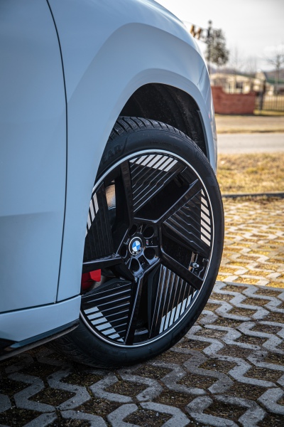 test BMW iX3 50 xDrive