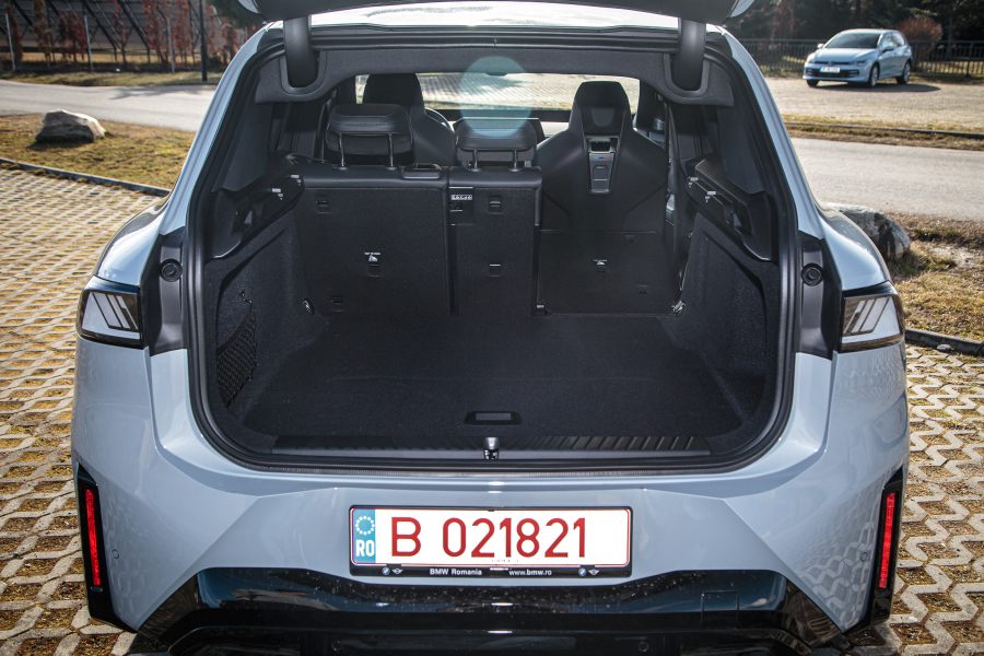 test BMW iX3 50 xDrive